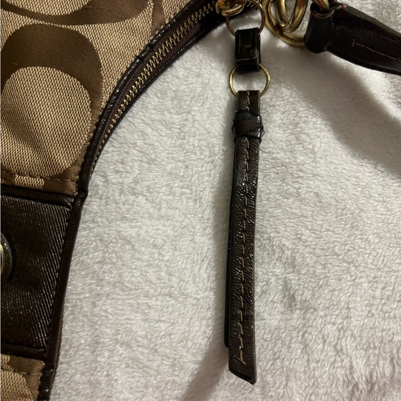 Coach Signature Jacquard fabric with Stripe Brown Front Logo Hobo purse. - Picture 8 of 15